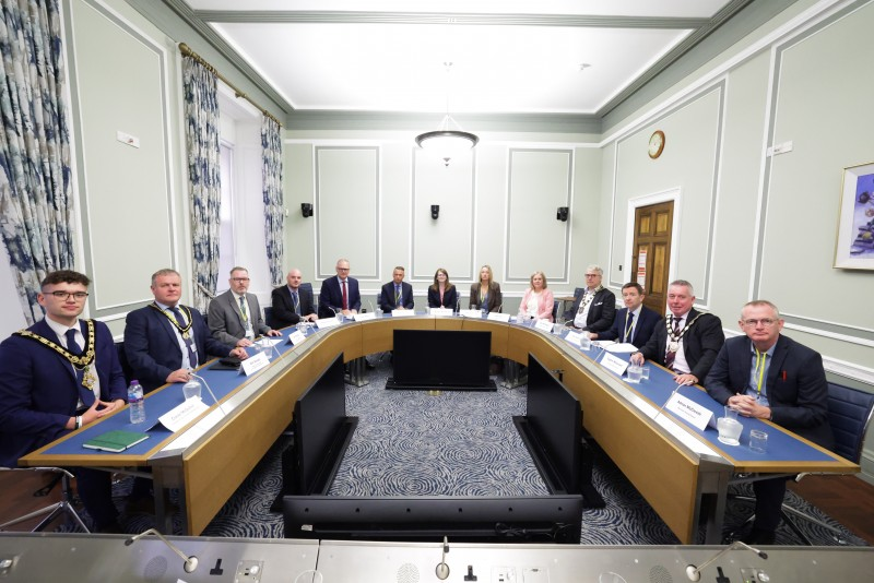 Delegations from Causeway Coast and Glens and the Mid South West Growth deal areas joined with Ministers today at Stormont to discuss the ‘pausing’ of Growth Deal Funding. [Image credit Department of Finance]