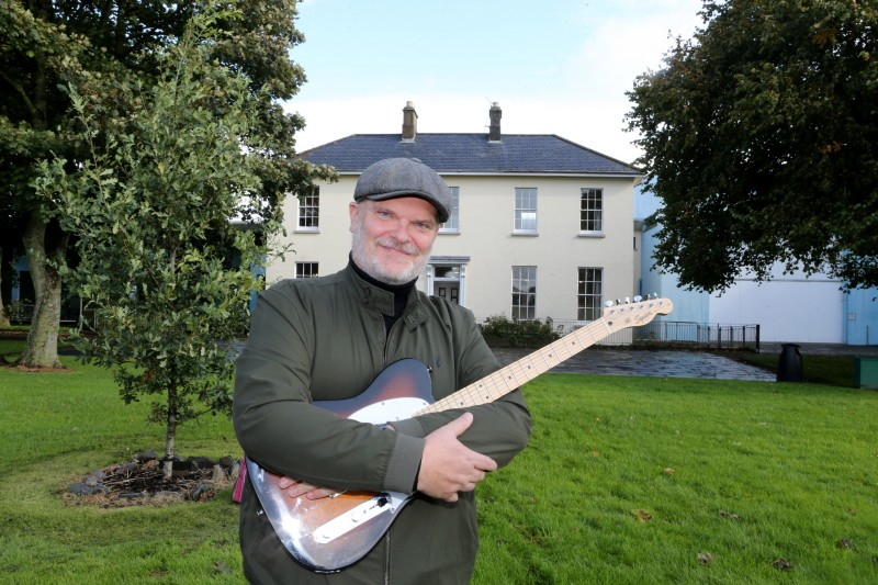 BBC presenter Ralph McLean will return for Atlantic Sessions 2023 with his popular Sunday Session.