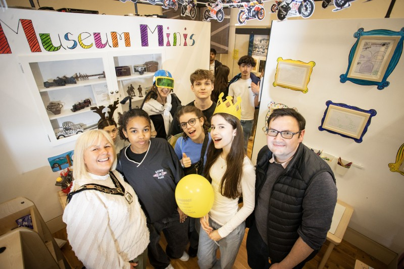 Deputy Mayor Councillor Margaret-Anne McKillop and Councillor Lee Kane alongside students from Vanves, France.