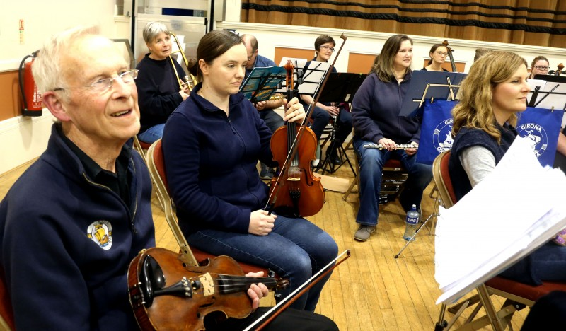 Members of Girona Community Orchestra who took part in the concert.