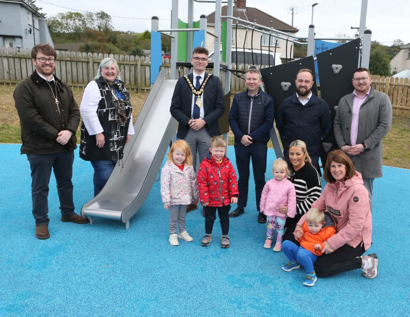 Mayor of Causeway Coast and Glens, Councillor Ciarán McQuillan pictured with local residents and families. Also pictured (l-r) Councillor Peter McCully, Alderman Sandra Hunter, Garry Cardwell Council’s Funding Support Officer, Lindsay Hutchinson Council’s Estates Technical Officer and Alderman Richard Stewart.