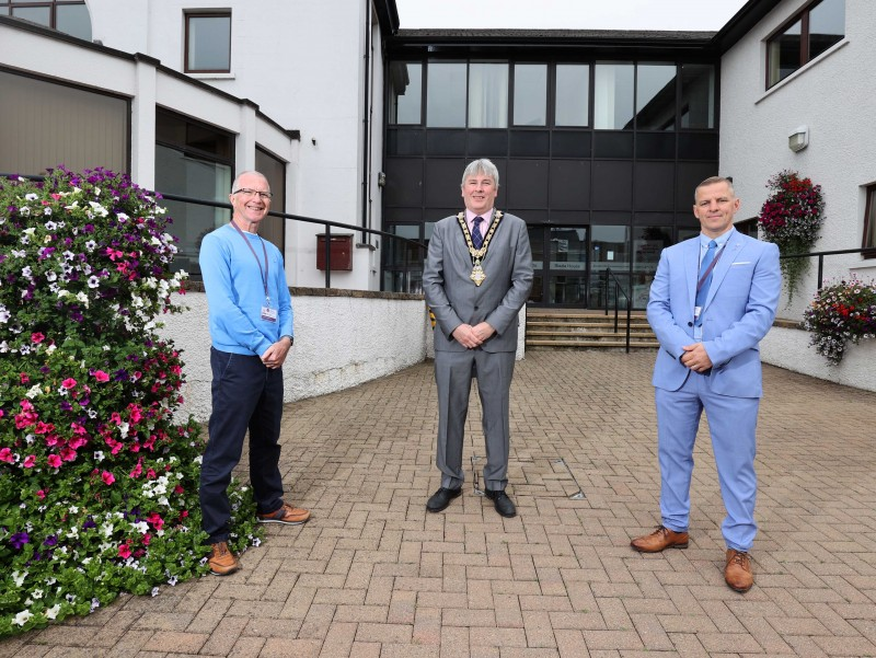 Pictured at Riada House in Ballymoney on the first day of a year-long trial between Causeway Coast and Glens Borough Council and Waste Investigations Support & Enforcement (WISE) to tackle littering and dog fouling across the borough are Bryan Edgar (Causeway Coast and Glens Borough Council Head of Health and Built Environment), Mayor of Causeway Coast and Glens Borough Council Councillor Richard Holmes and Warren Hodgson (Operations Director) from Waste Investigations Support & Enforcement (WISE).