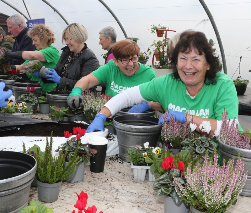 Move More Participants & Family at the ‘Feel-Good Gardening’ project.