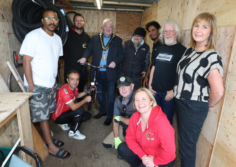 Mayor of Causeway Coast and Glens, Councillor Steven Callaghan with members of Portstewart Men’s Shed, Good Relations Manager Patricia Harkin and Catherine Taylor, Programme Director of Men’s Shed.