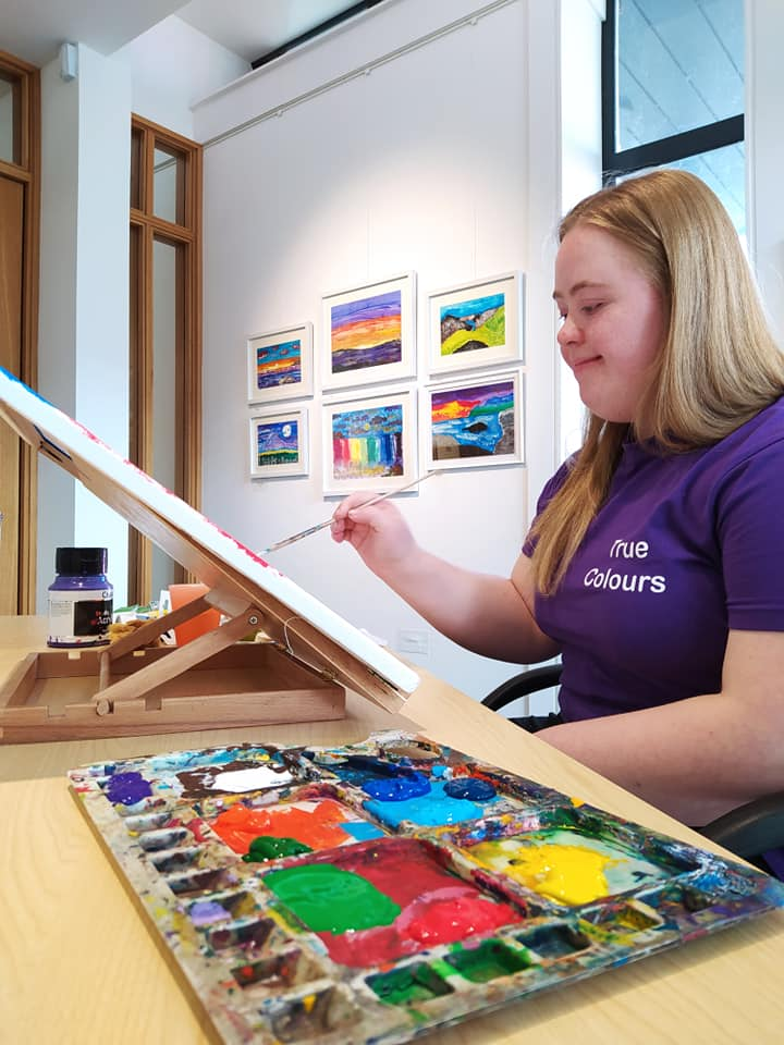 Artist Tori McNeill pictured during a painting demonstration last year at Roe Valley Arts and Cultural Centre in Limavady.
