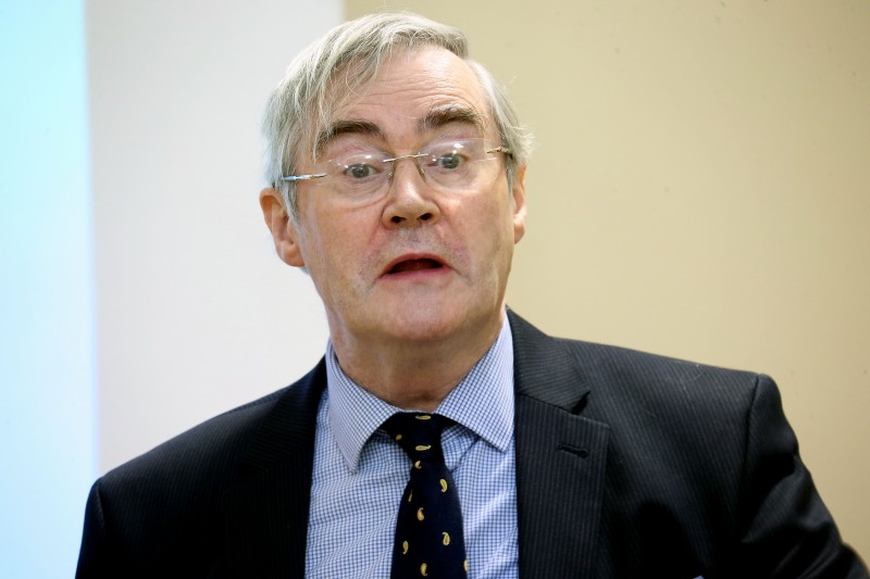 Political historian and broadcaster Dr Éamon Phoenix led the talk in Ballymoney Museum about the historical background of World War 1 and its local connections.