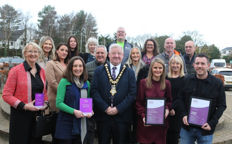 Mayor of Causeway Coast and Glens, Councillor Steven Callaghan join members of the Causeway Healthy Kids Programme, Jill Stewart, Sabrina Lynn, Nicola Arbuckle, Gareth Scott, Jill Bradley, Stephen McCartney, John Fall, Bebhinn McKinley, Roger Downey, Zara Lynch, Wendy McCullough, Petra Corr (Director of Mental Health, Learning Disability and Community Wellbeing), Clare Galway (Paediatric Health Improvement Dietitian), Sandra Anderson (Health & Wellbeing Manager)  and Jonny McFadden.