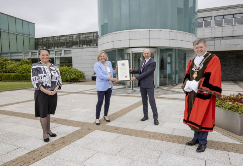 Nicky Smith, Captain of the Ladies Branch and Dr Ian Kerr, Captain of Royal Portrush Golf Club, pictured with the Deputy Lieutenant for County Londonderry, Mrs Lorraine Young and the Mayor of Causeway Coast and Glens Borough Council Alderman Mark Fielding following the Freedom of the Borough ceremony held in Cloonavin on Friday 21st May 2021.