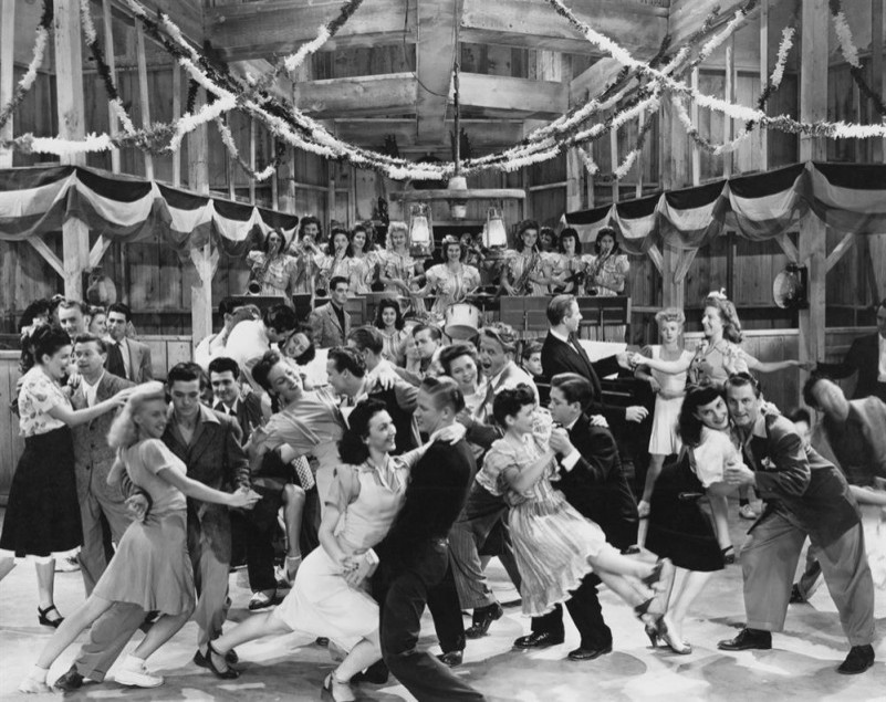 The Council’s Creative Jubilee Programme will include a number of community events, including vintage tea dances for senior citizen groups.