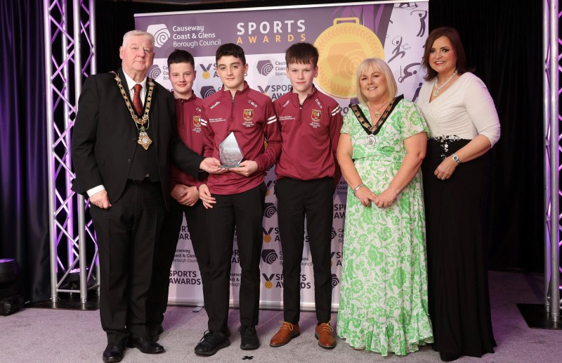 U15 Ruairí Óg Hurling Team won the 2023 Merit Award. Representatives from the team are pictured with Denise Watson, Mayor Councillor Steven Callaghan and Deputy Mayor, Councillor Margaret-Anne McKillop.