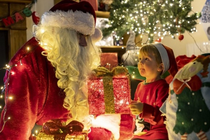Experience a season of festive creativity at Roe Valley and Flowerfield arts centres