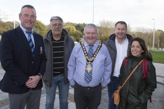 Guests from twin town La Roche-sur-Yon enjoy a visit to Cloonavin.