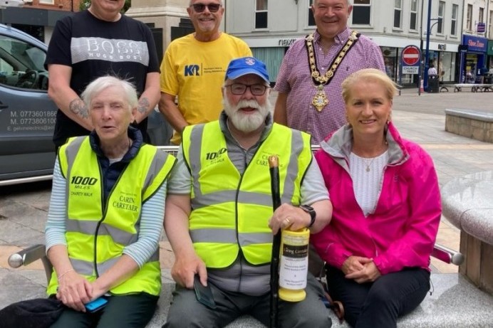 Mayor joins Davy Boyle on his charity walking challenge