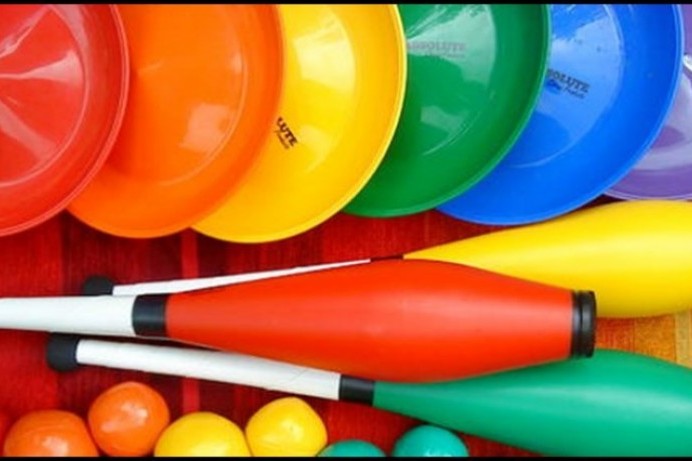 Places left for free autumn circus school 